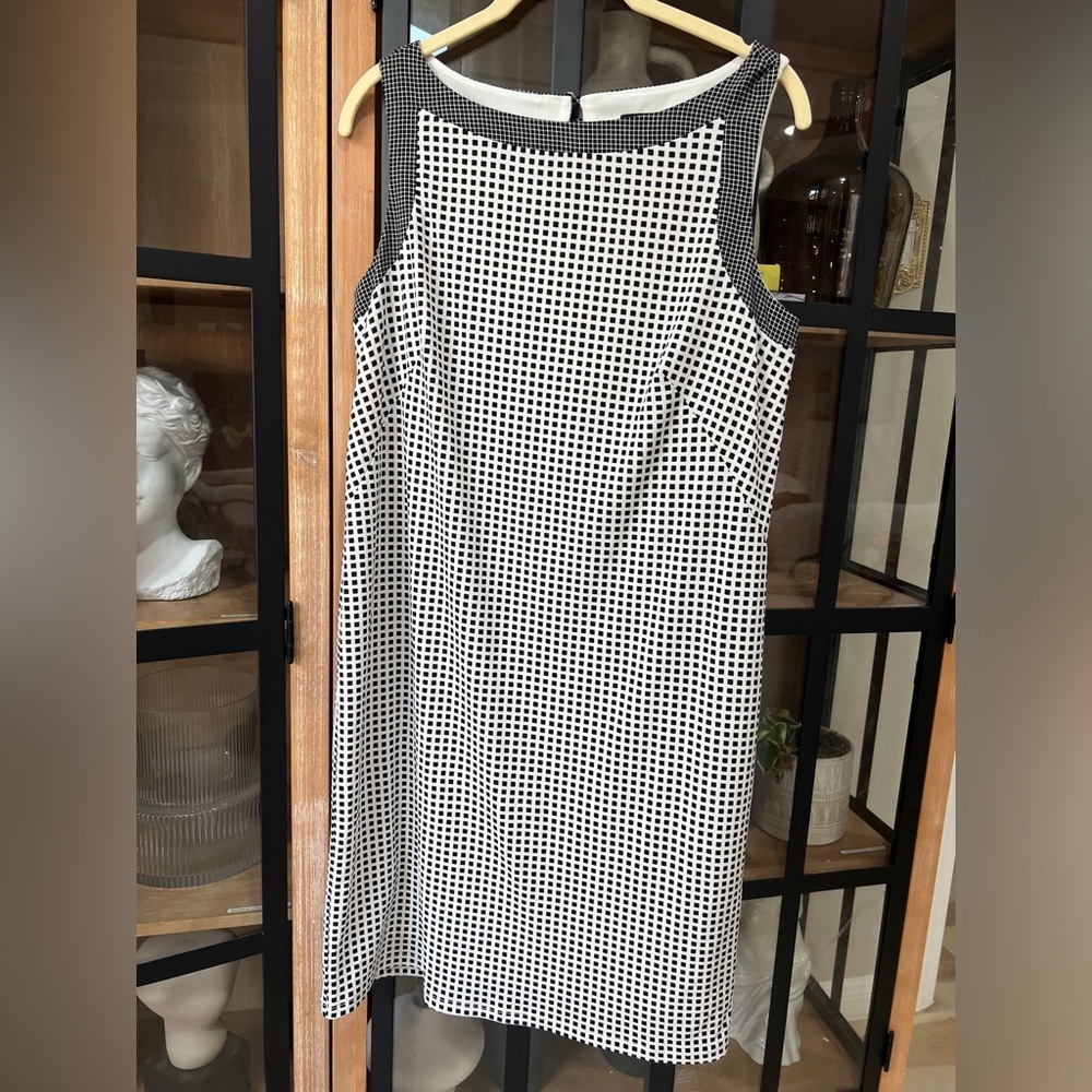 Ann Taylor shift dress checkered black white sleeveless  gingham office work